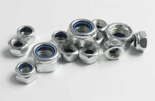 拒絕滑轉(zhuǎn)的堅(jiān)守：方頭螺栓的獨(dú)特設(shè)計(jì)，承載千斤之力